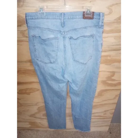 Women's Madewell Perfect Vintage Jean Light Wash 32 Raw Hem - Picture 2 of 2